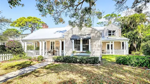 1751 Floyd St, Sarasota, FL 34239