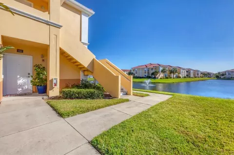 2950 Viscaya Pl #108, Sarasota, FL 34237