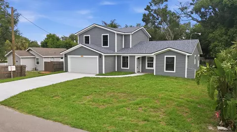 Exterior - 1615 31st Ave E, Bradenton, FL 34208 photo 2 of 5