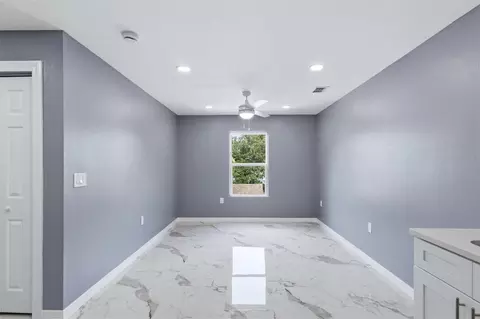 Living - 1615 31st Ave E, Bradenton, FL 34208 photo 9 of 10