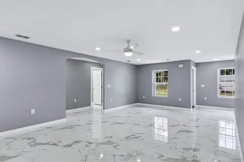 Living - 1615 31st Ave E, Bradenton, FL 34208 photo 4 of 10