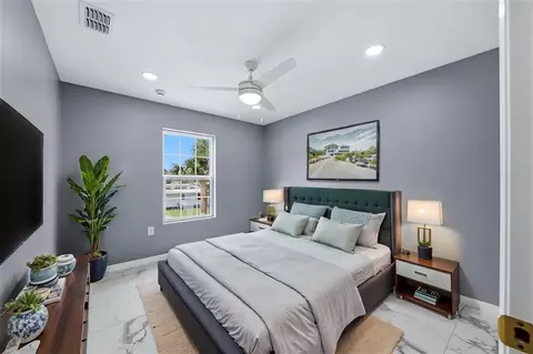 Bedroom - 1615 31st Ave E, Bradenton, FL 34208 photo 1 of 8