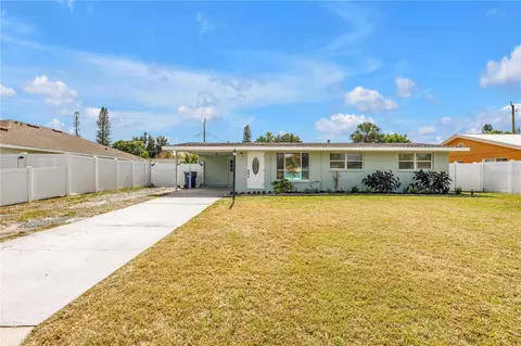 2112 Hopkins Dr W, Bradenton, FL 34207