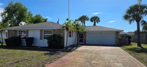 2260 Sandlewood Dr, Venice, FL 34293
