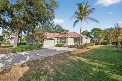 719 Misty Pond Ct, Bradenton, FL 34212