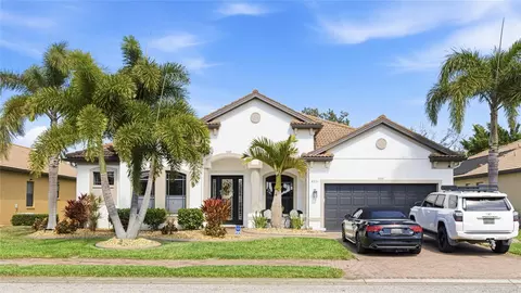 8051 36th Street Cir E, Sarasota, FL 34243