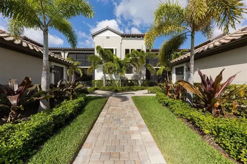 5720 Palmer Cir #205, Bradenton, FL 34211