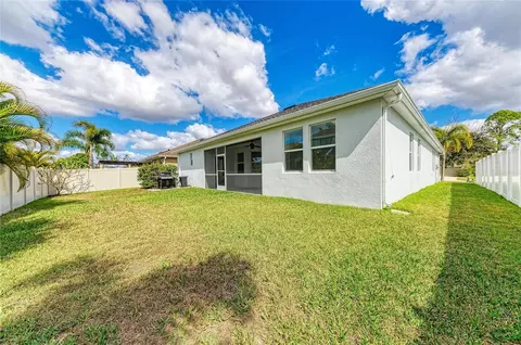 Exterior - 8005 115th Ave E, Parrish, FL 34219 photo 7 of 15