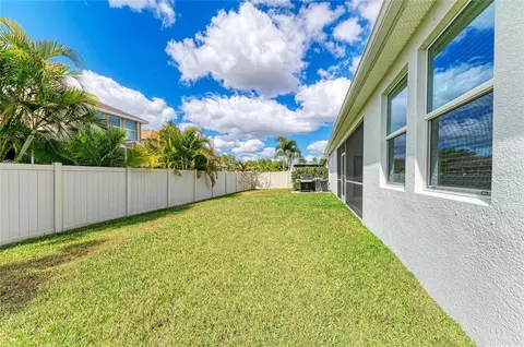Exterior - 8005 115th Ave E, Parrish, FL 34219 photo 3 of 15