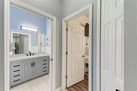 Entry Way - 8005 115th Ave E, Parrish, FL 34219 photo 4 of 5