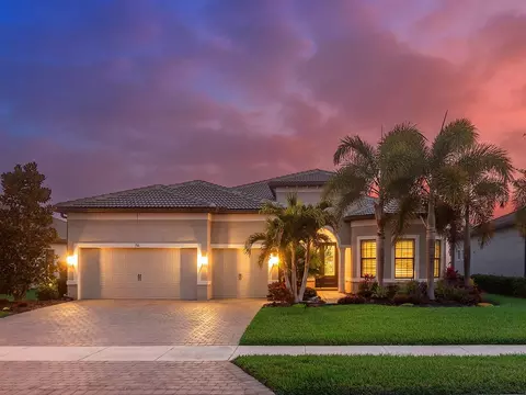 716 Sigsbee Loop, Sarasota, FL 34240