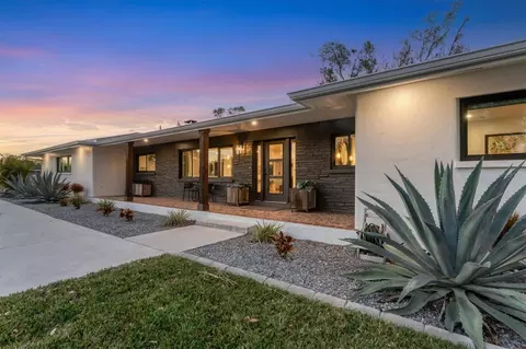 2411 Valencia Dr, Sarasota, FL 34239