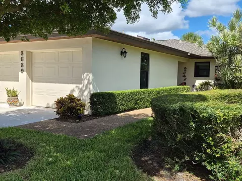 3639 Muirfield Dr #3A, Sarasota, FL 34238