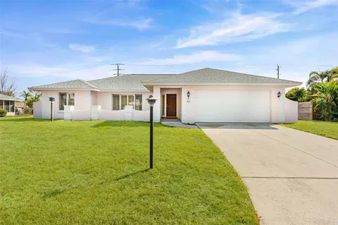 8219 Timber Lake Ln, Sarasota, FL 34243