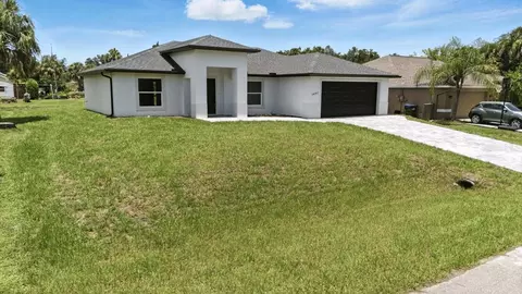 2692 Pretzel Ln, North Port, FL 34286