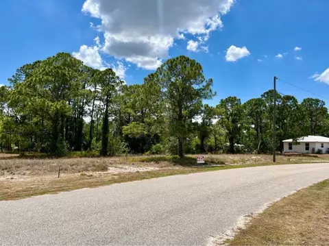 668 Lake Tina Dr, Lake Placid, FL 33852