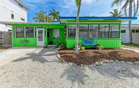 2111 Avenue B, Bradenton Beach, FL 34217