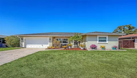 6802 Roxbury Dr, Sarasota, FL 34231