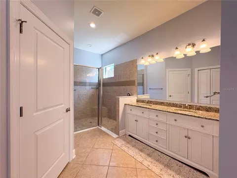 Bath - 12822 Del Corso Loop, Bradenton, FL 34211 photo 1 of 12