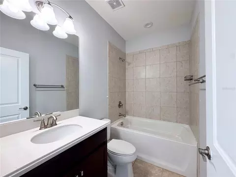 Bath - 12822 Del Corso Loop, Bradenton, FL 34211 photo 11 of 12