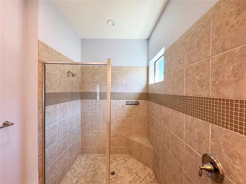 Bath - 12822 Del Corso Loop, Bradenton, FL 34211 photo 2 of 12