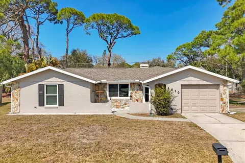 3010 Golden Rain Dr, Sarasota, FL 34232