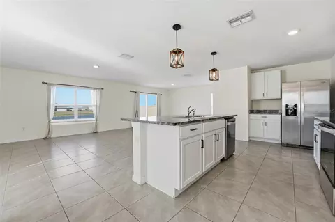 Kitchen - 10215 Charlotte Dr, Parrish, FL 34219 photo 1 of 6