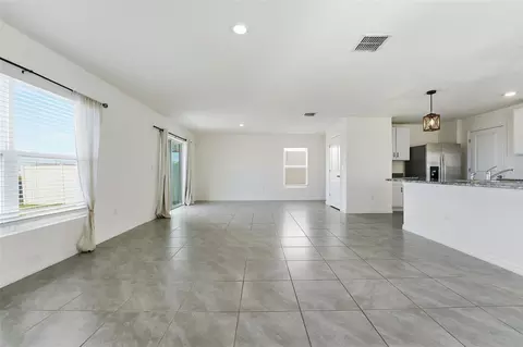 Living - 10215 Charlotte Dr, Parrish, FL 34219 photo 2 of 5