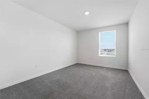 Bedroom - 10215 Charlotte Dr, Parrish, FL 34219 photo 4 of 7