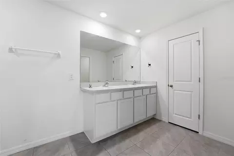 Bath - 10215 Charlotte Dr, Parrish, FL 34219 photo 2 of 4