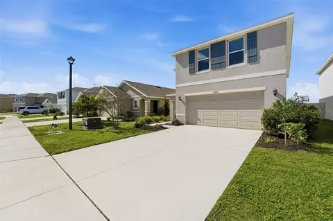 Exterior - 10215 Charlotte Dr, Parrish, FL 34219 photo 3 of 7