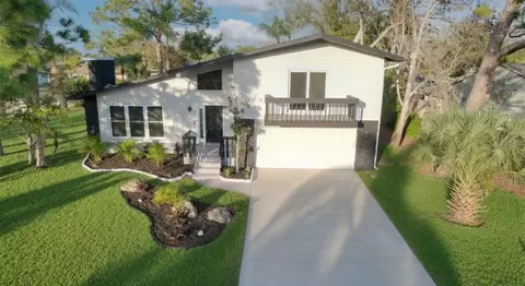 5667 Creekwood Dr, Sarasota, FL 34233