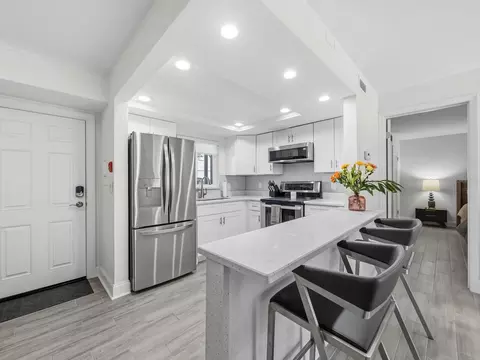 3751 S School Ave #11, Sarasota, FL 34239
