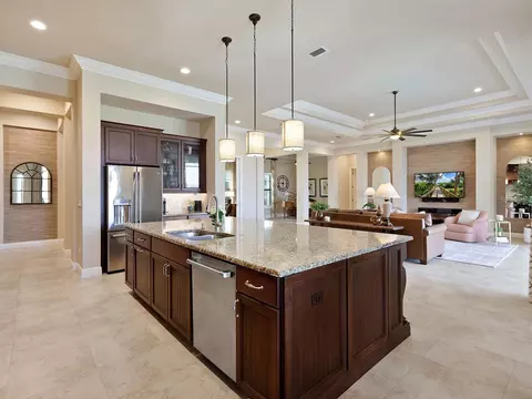 Kitchen - 11708 Rive Isle Run, Parrish, FL 34219 photo 3 of 4