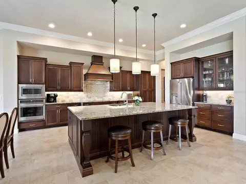 Kitchen - 11708 Rive Isle Run, Parrish, FL 34219 photo 2 of 4