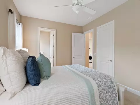 Bedroom - 11708 Rive Isle Run, Parrish, FL 34219 photo 5 of 7
