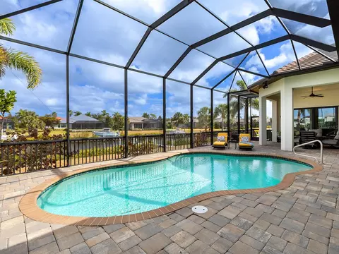 Exterior - 11708 Rive Isle Run, Parrish, FL 34219 photo 4 of 11