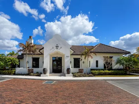 View/Area - 11708 Rive Isle Run, Parrish, FL 34219 photo 7 of 12