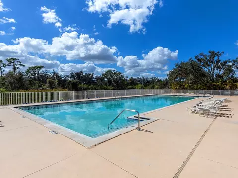 Exterior - 11708 Rive Isle Run, Parrish, FL 34219 photo 10 of 11