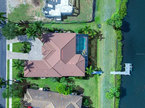 View/Area - 11708 Rive Isle Run, Parrish, FL 34219 photo 4 of 12