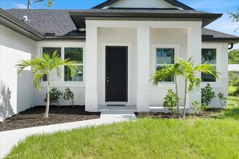 3299 Pinetree St, Port Charlotte, FL 33952