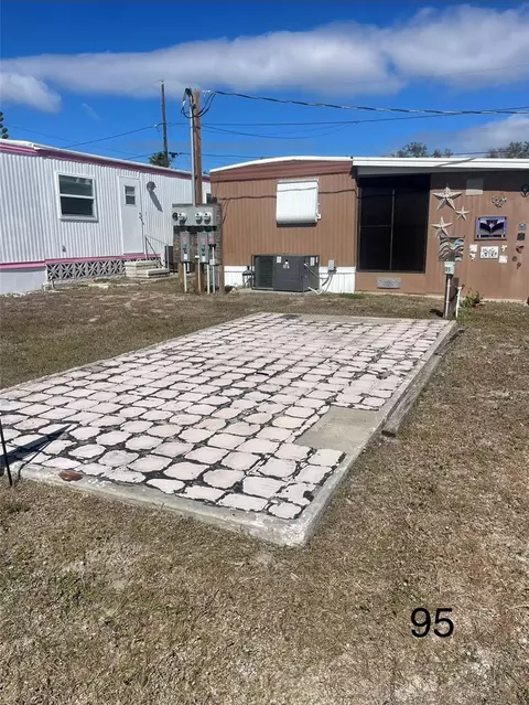 95 Michigan St, Palmetto, FL 34221