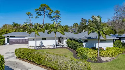 1717 Field Rd, Sarasota, FL 34231