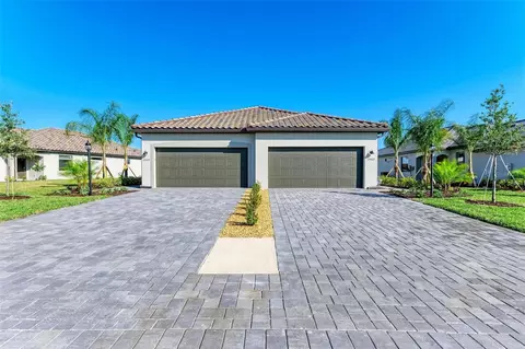 15507 Sunny Day Dr, Bradenton, FL 34211