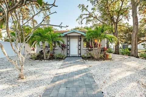 1704 Wisconsin Ln, Sarasota, FL 34239