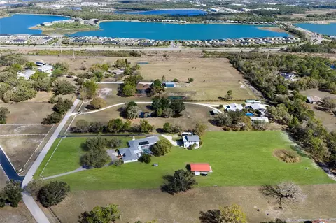1516 Fox Creek Dr, Sarasota, FL 34240