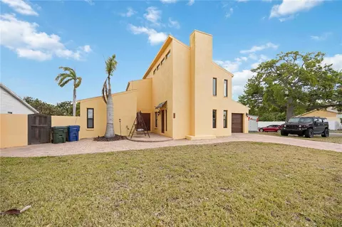 6515 Mauna Loa Blvd, Sarasota, FL 34241