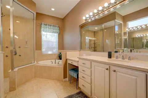 Bath - 11447 57th St E, Parrish, FL 34219 photo 2 of 6