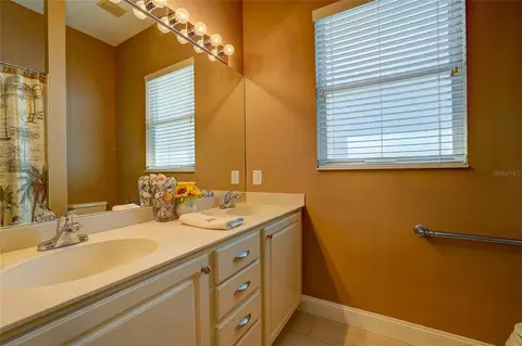 Bath - 11447 57th St E, Parrish, FL 34219 photo 5 of 6