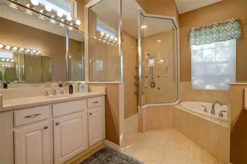 Bath - 11447 57th St E, Parrish, FL 34219 photo 3 of 6
